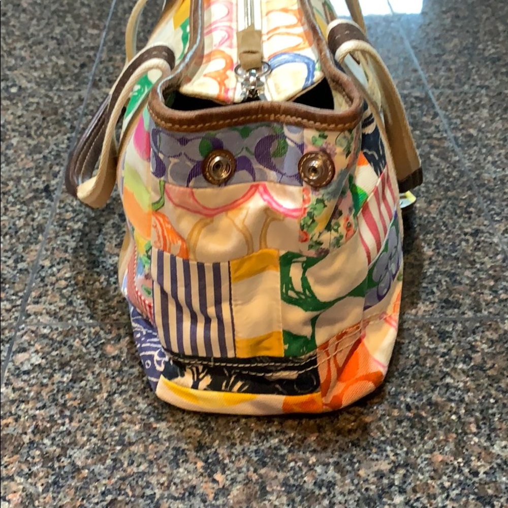 Authentic Coach Handbag - Picture 6 of 8